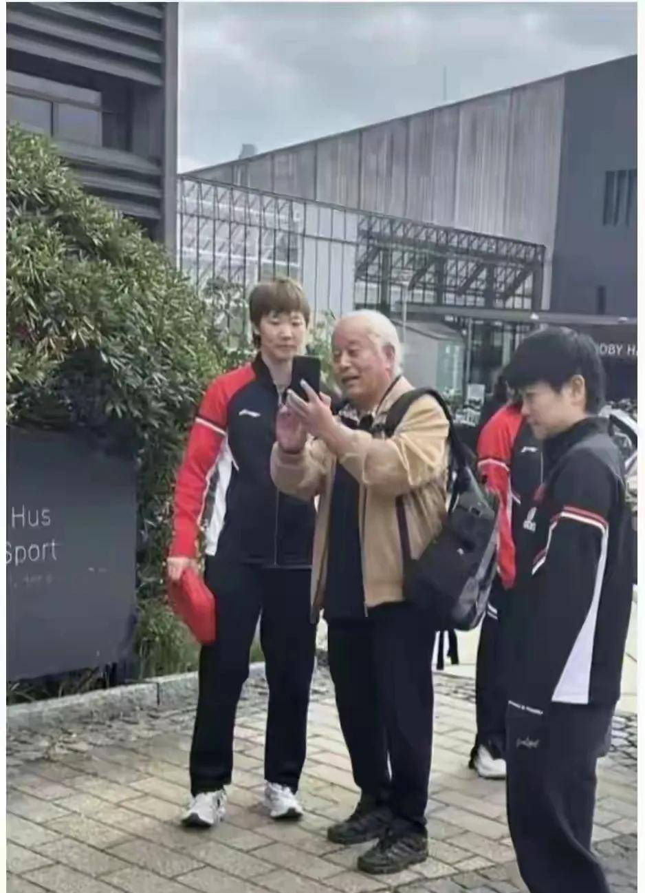 波兰乒乓球队翻盘瑞典乒乓球队，马龙制霸全场