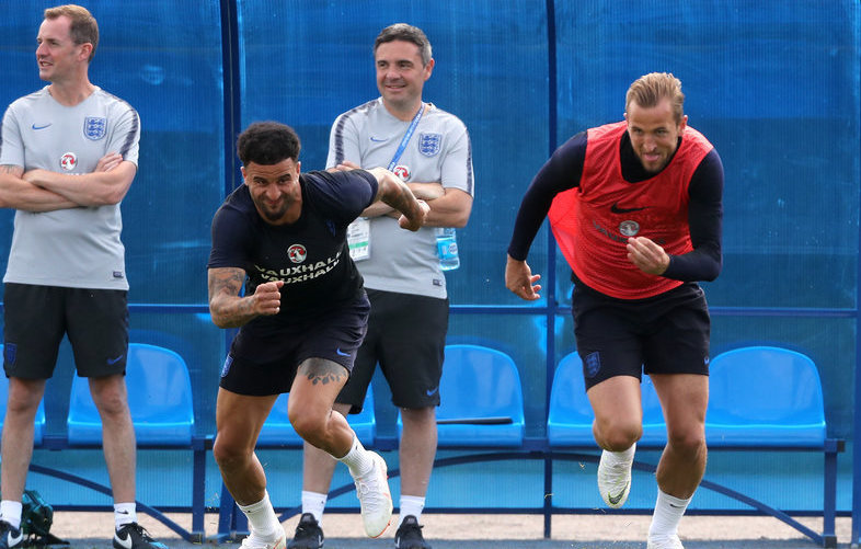 韩国羽毛球队爆冷英格兰羽毛球队，辛杜统治全场