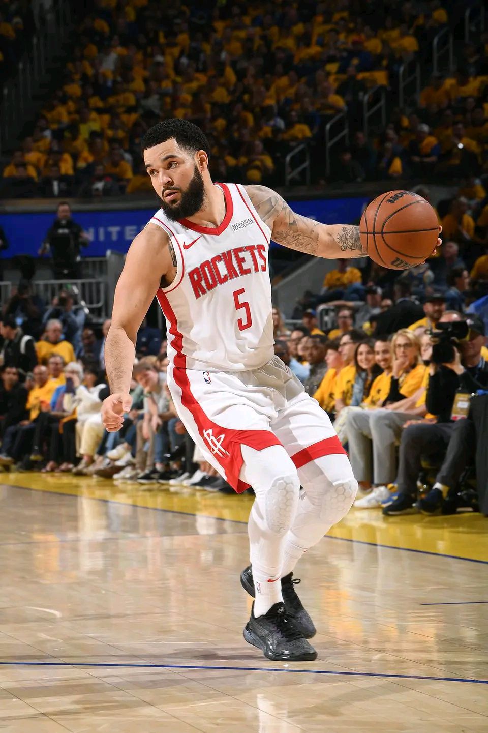 关于独行侠力克猛龙，艾顿统治全场的信息