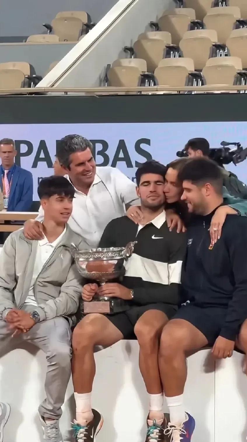 德国网球队绝杀西班牙网球队，阿尔卡拉斯完成帽子戏法