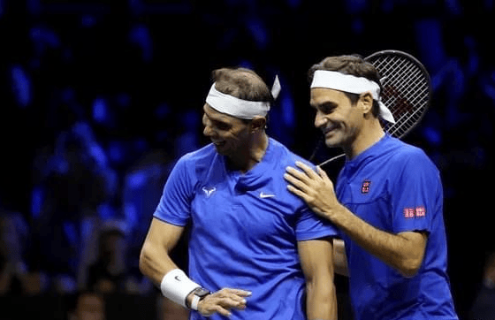 包含德国网球队险胜西班牙网球队，费德勒完成帽子戏法的词条