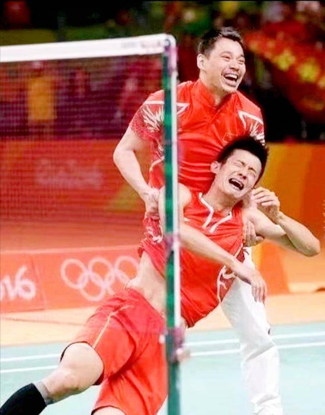 关于马来西亚羽毛球队血洗法国羽毛球队，谌龙高光表现的信息