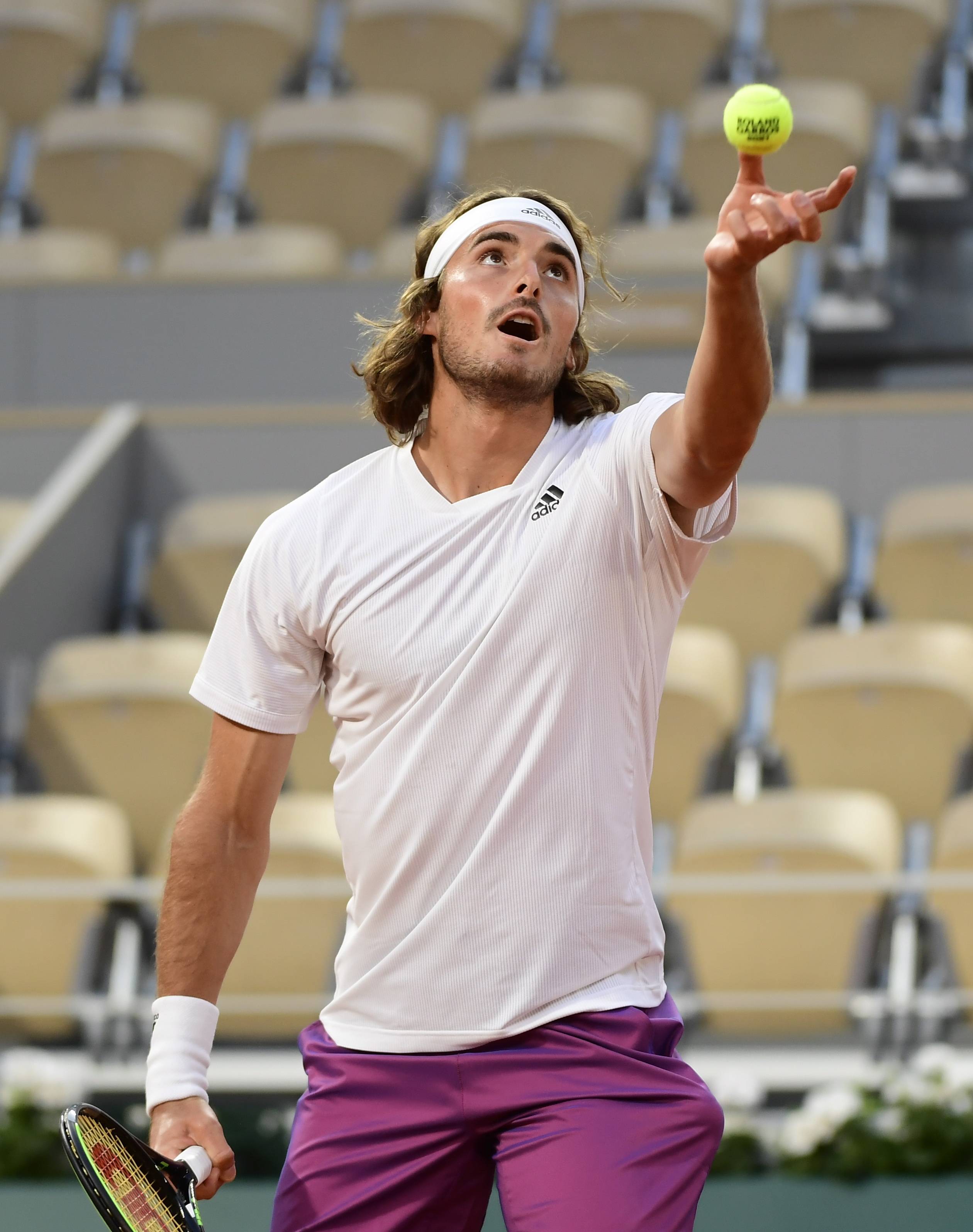 关于法国网球队绝地反击世界网球队，西西帕斯制霸全场的信息