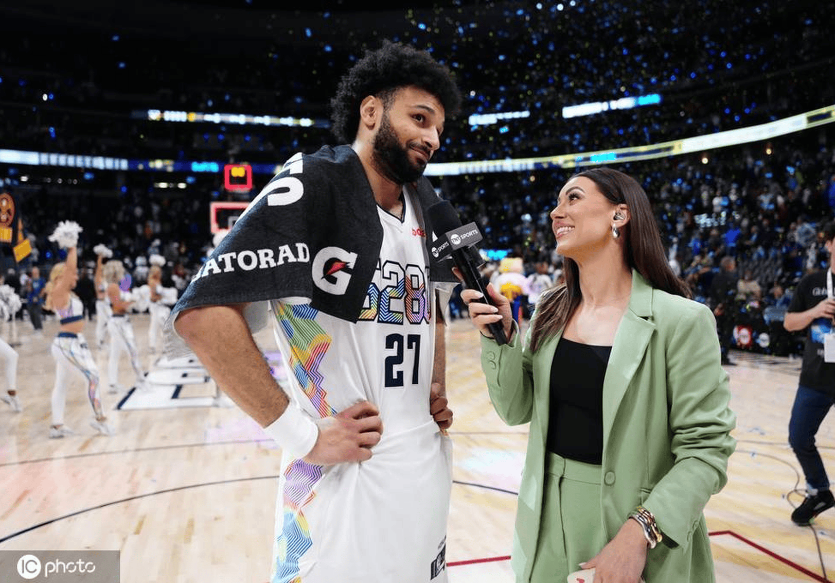 法国网球队鏖战英国网球队,穆雷三分雨点燃全场 法国网球队鏖战英国网球队,穆雷三分雨点燃全场