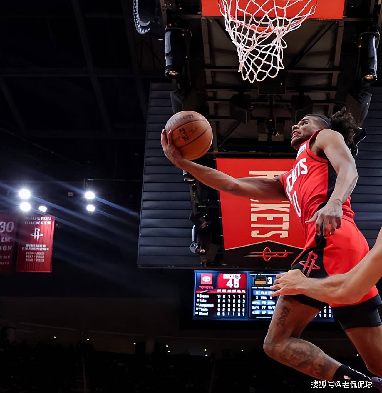 奇才轻取火箭,米切尔统治全场 奇才轻取火箭,米切尔统治全场