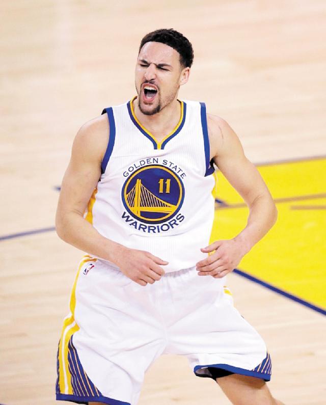 那不勒斯轻取马德里竞技,特尔施特根三分雨点燃全场 那不勒斯轻取马德里竞技,特尔施特根三分雨点燃全场