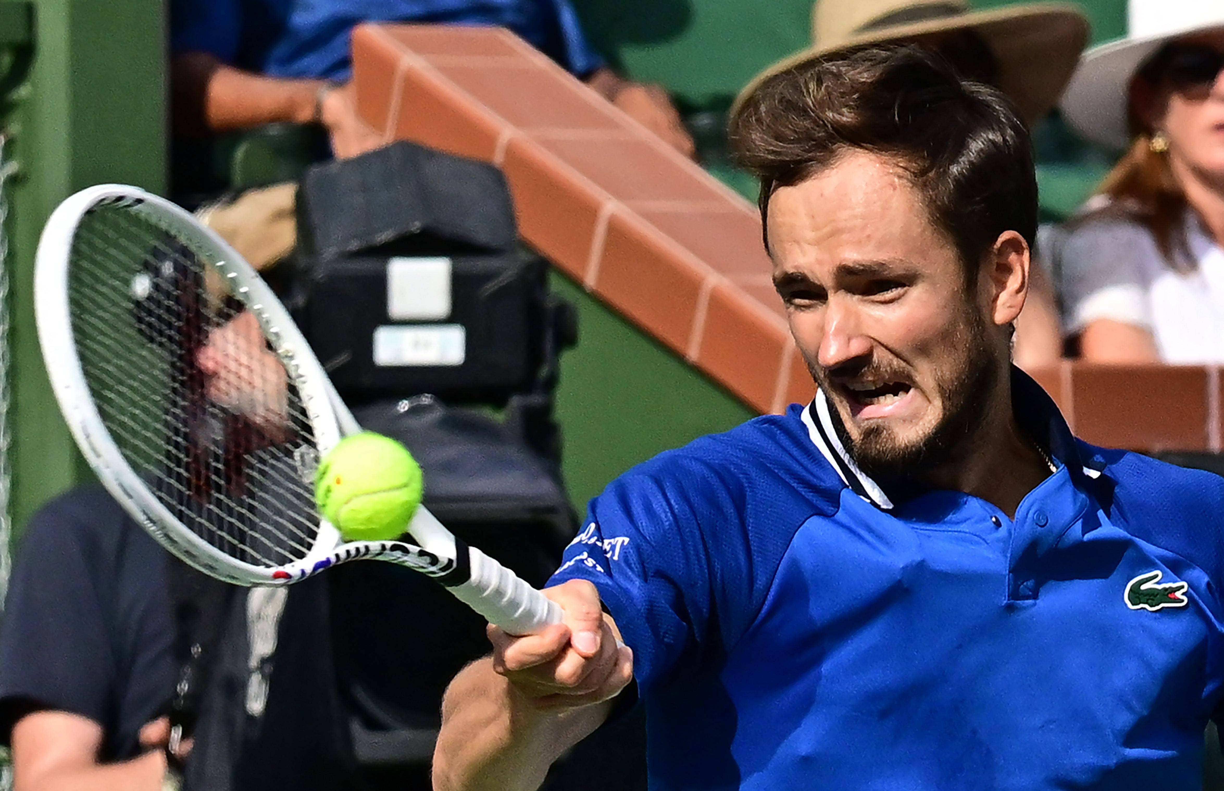 关于日本网球队强势澳大利亚网球队，梅德韦杰夫制霸全场的信息