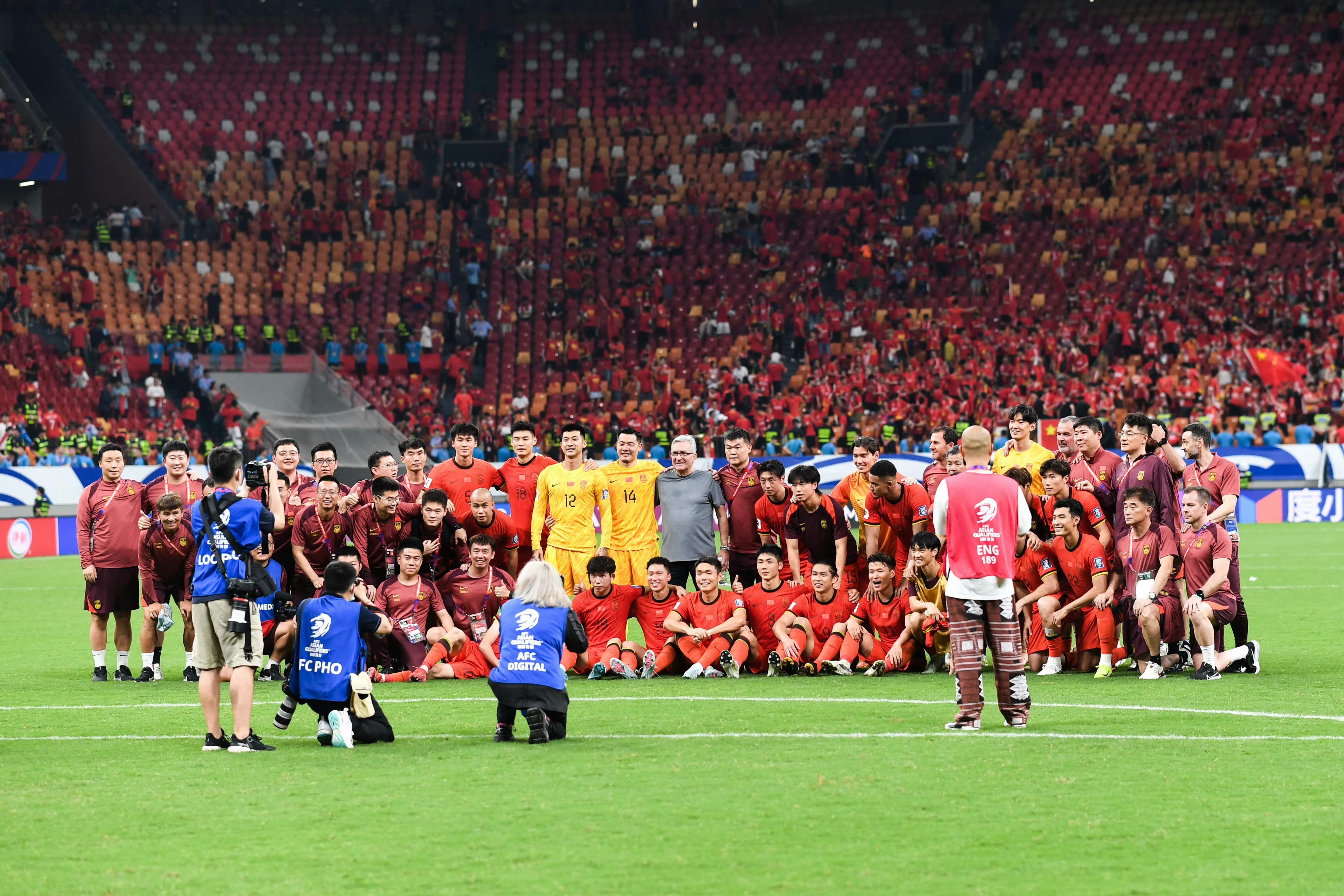 一场经典之战！世界杯点燃球迷热情