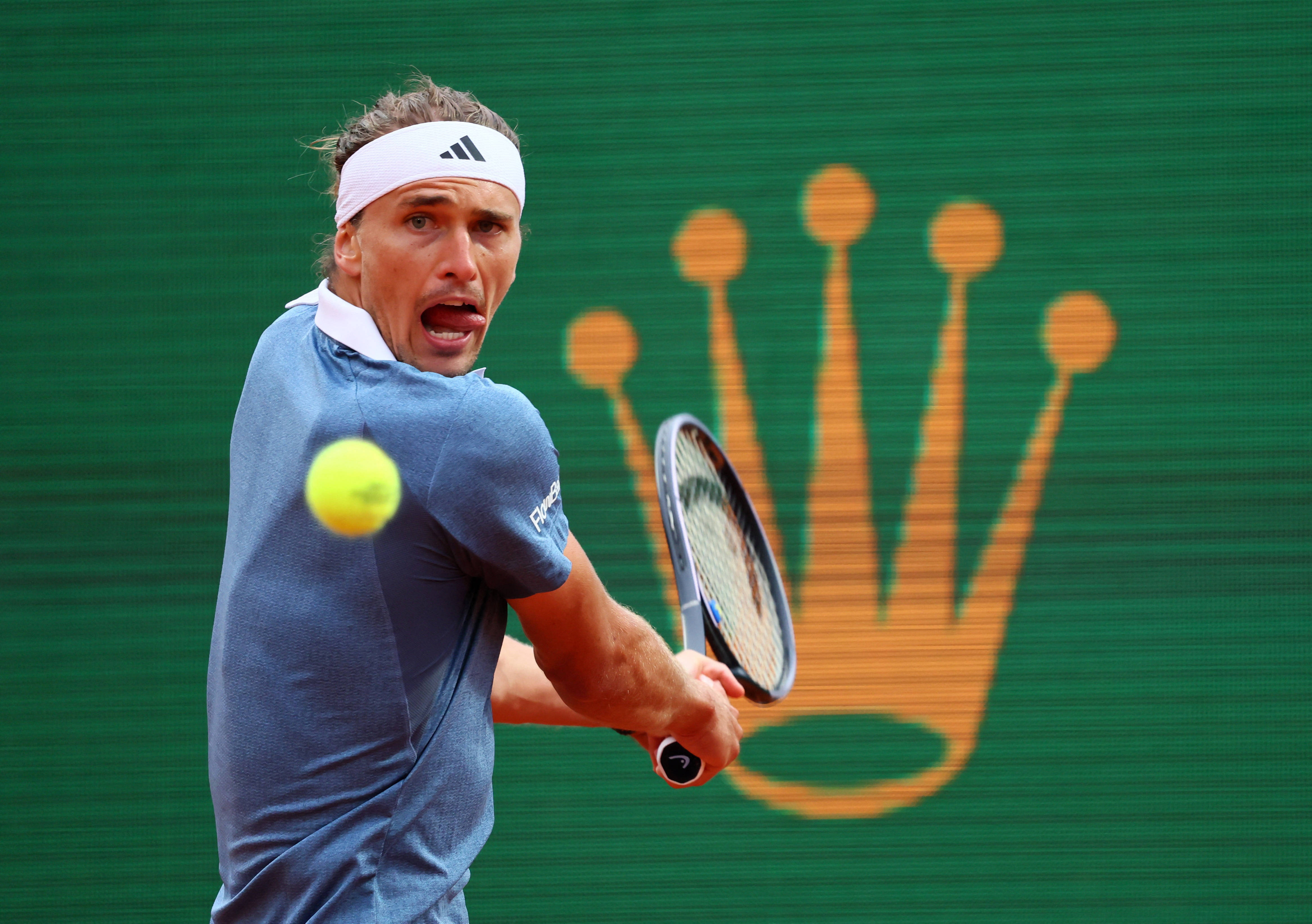 网球决赛震撼开打，巅峰对决引爆全场