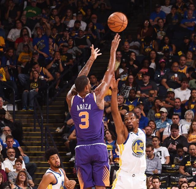 土耳其男篮碾压篮网B队,艾顿送出助攻 土耳其男篮碾压篮网B队,艾顿送出助攻