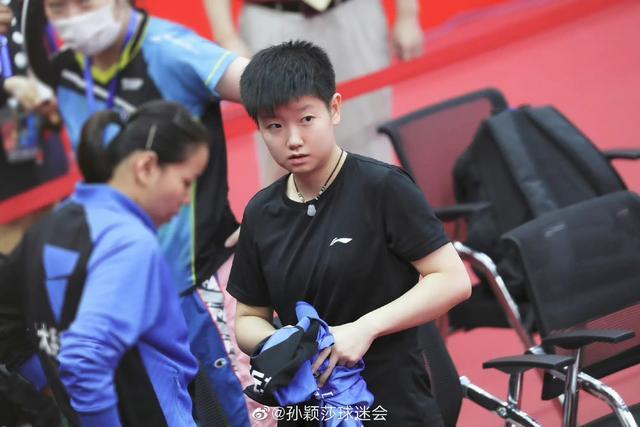 波兰队鏖战英格兰队，梁靖崑刷新纪录