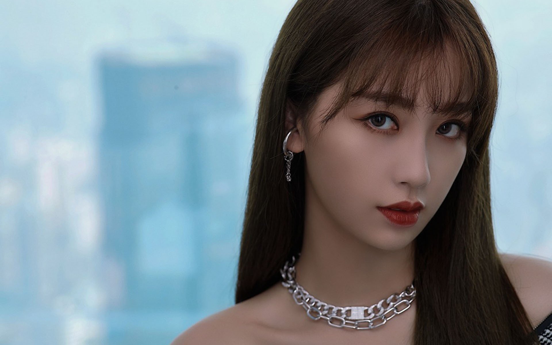 赛道风云,塞恩斯绝对统治下,哈斯车队毫厘之间险胜雷诺