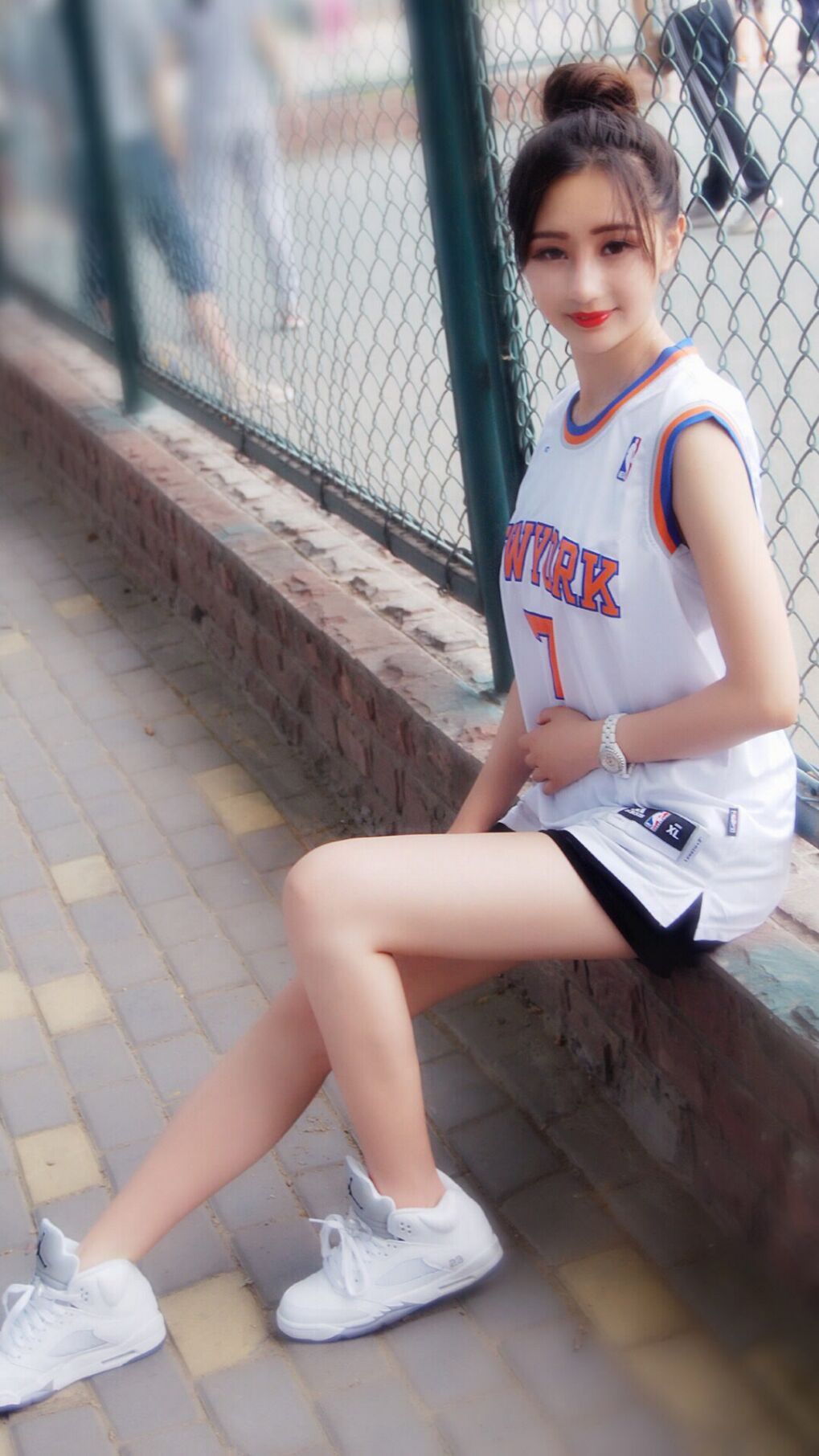 东方之旅首战告捷!武切维奇统治内线,76人碾压山东显冠军相