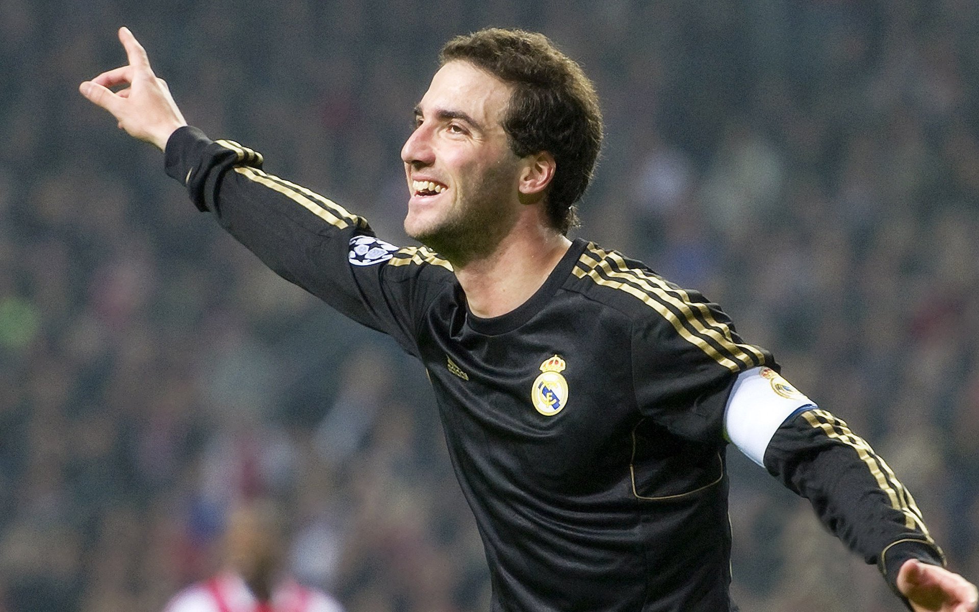 红色战车碾过巨龙之脊,替补奇兵奥利维耶一剑封喉