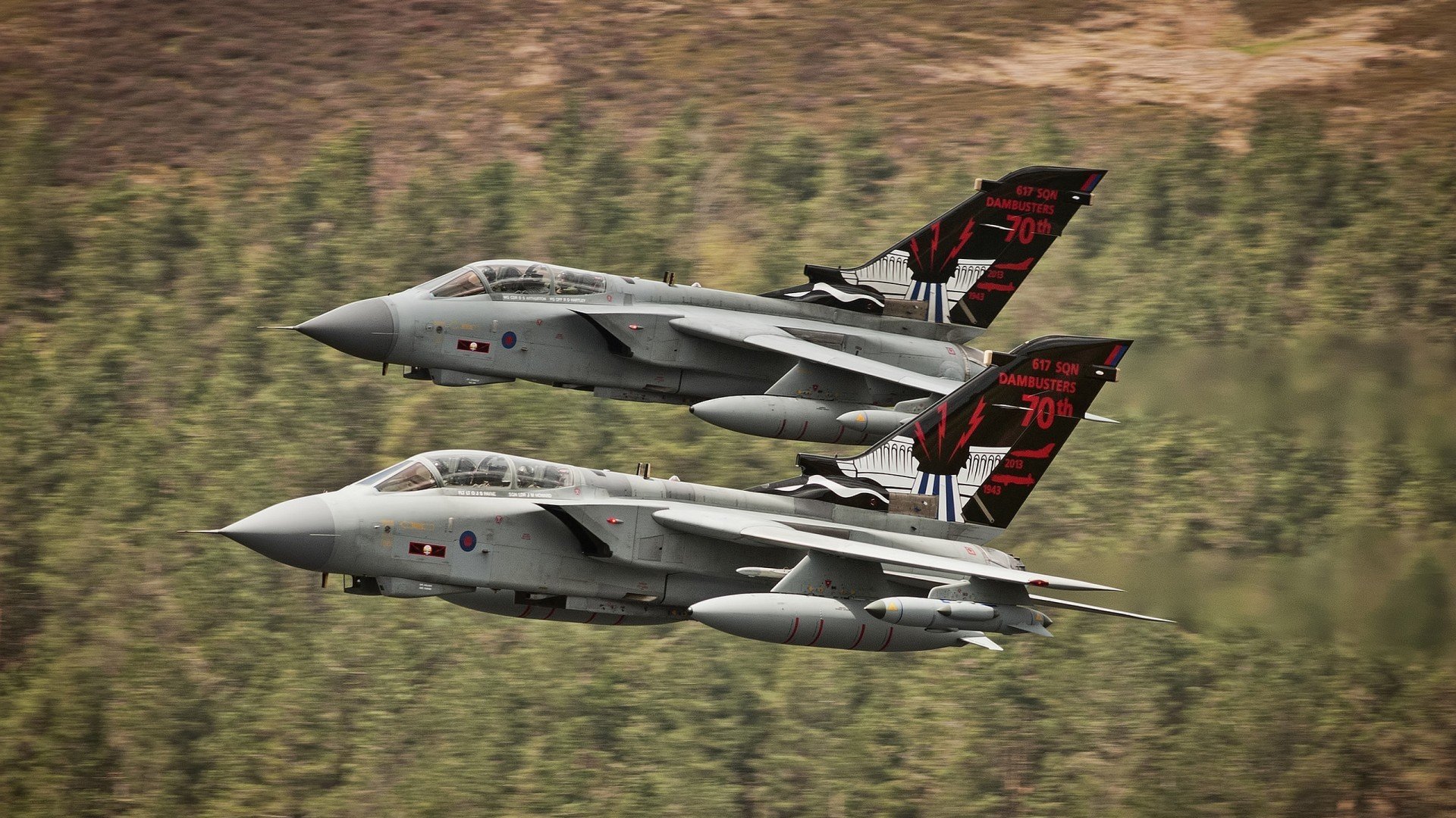 进化!广东打穿北京铜墙铁壁,爱德华兹撕碎标签成为关键先生